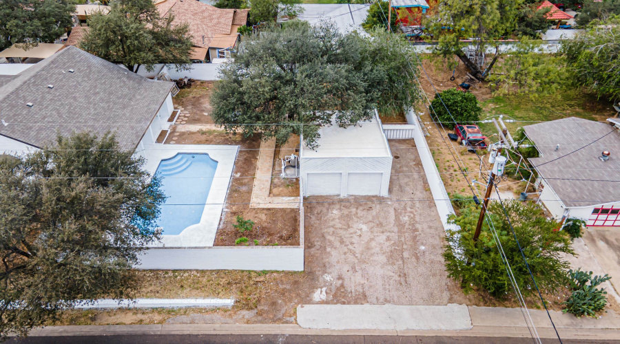 2020 Clark Blvd, LAREDO, Texas 78043, 3 Bedrooms Bedrooms, 5 Rooms Rooms,2 BathroomsBathrooms,Residential,For Sale,2020 Clark Blvd,20255258