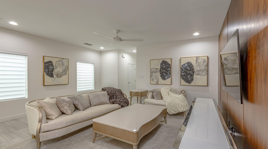 423 Deer Path Loop, Laredo, Texas 78045, 4 Bedrooms Bedrooms, 7 Rooms Rooms,2 BathroomsBathrooms,Residential,For Sale,423 Deer Path Loop,20255260