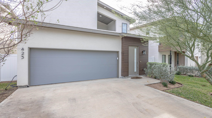 423 Deer Path Loop, Laredo, Texas 78045, 4 Bedrooms Bedrooms, 7 Rooms Rooms,2 BathroomsBathrooms,Residential,For Sale,423 Deer Path Loop,20255260