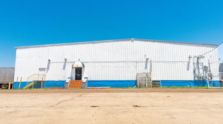 2919 Santa Rita Ave, Laredo, Texas 78040-0000, 1 Bedroom Bedrooms, 21 Rooms Rooms,2 BathroomsBathrooms,Commercial/industrial,For Sale,2919 Santa Rita Ave,20255256