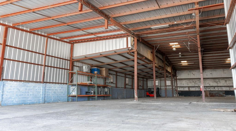 2919 Santa Rita Ave, Laredo, Texas 78040-0000, 1 Bedroom Bedrooms, 21 Rooms Rooms,2 BathroomsBathrooms,Commercial/industrial,For Sale,2919 Santa Rita Ave,20255256