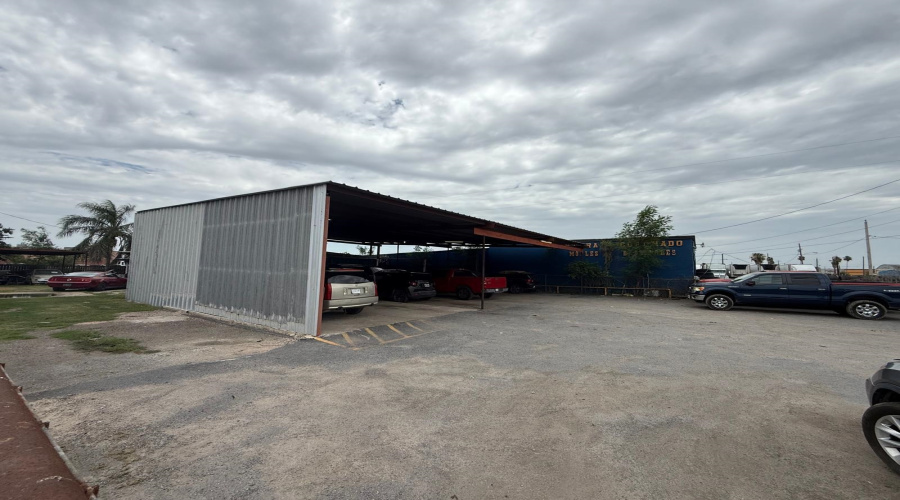 300 N Veterans Blvd, San juan, Texas 78589, 1 Room Rooms,1 BathroomBathrooms,Commercial retail/office,For Sale,300 N Veterans Blvd,20255249