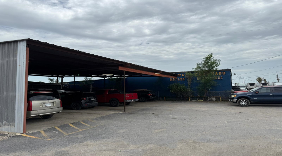 300 N Veterans Blvd, San juan, Texas 78589, 1 Room Rooms,1 BathroomBathrooms,Commercial retail/office,For Sale,300 N Veterans Blvd,20255249