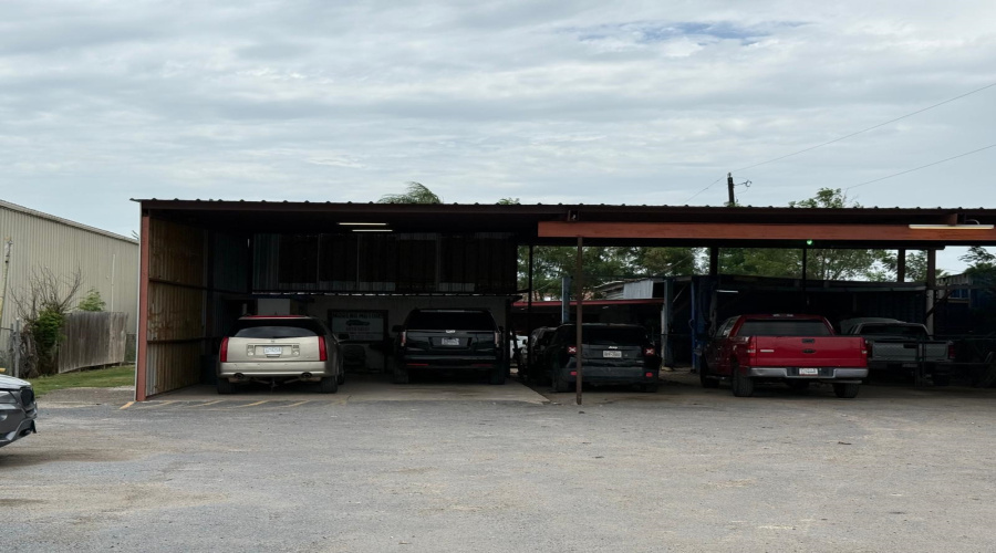 300 N Veterans Blvd, San juan, Texas 78589, 1 Room Rooms,1 BathroomBathrooms,Commercial retail/office,For Sale,300 N Veterans Blvd,20255249