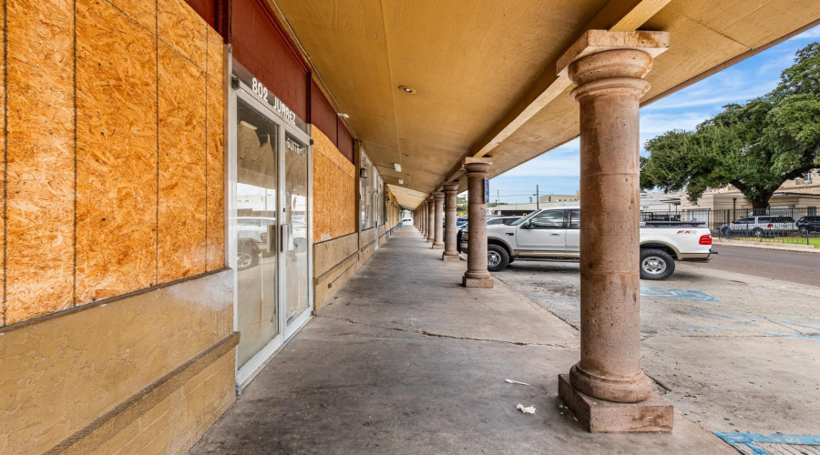 800 Juarez Ave, Laredo, Texas 78040, 1 Room Rooms,Commercial retail/office,For Sale,800 Juarez Ave,20255259