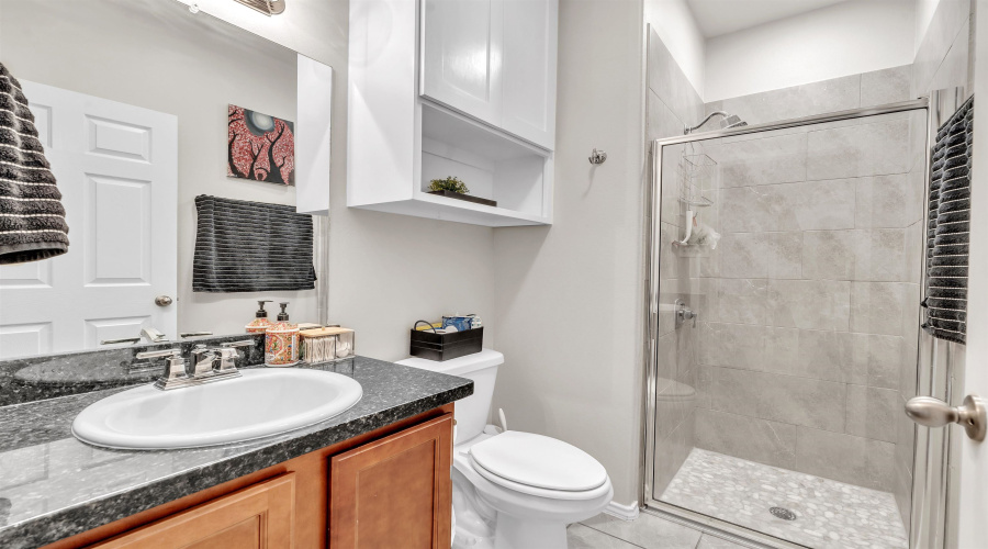 5618 Buckskin Dr., LAREDO, Texas 78046, 5 Bedrooms Bedrooms, 8 Rooms Rooms,3 BathroomsBathrooms,Residential,For Sale,5618 Buckskin Dr.,20255261