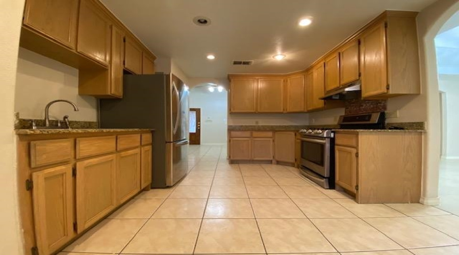 4104 Jalapa St, Laredo, Texas 78046, 3 Bedrooms Bedrooms, 7 Rooms Rooms,2 BathroomsBathrooms,Residential,For Sale,4104 Jalapa St,20255263