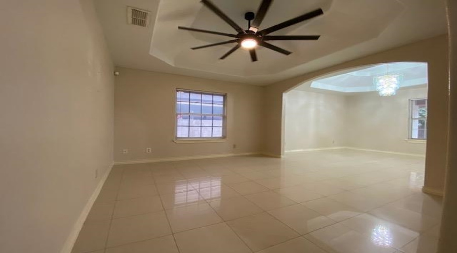 4104 Jalapa St, Laredo, Texas 78046, 3 Bedrooms Bedrooms, 7 Rooms Rooms,2 BathroomsBathrooms,Residential,For Sale,4104 Jalapa St,20255263