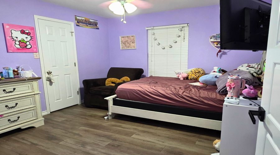 11317 Kirby Dr, Laredo, Texas 78045-5003, 5 Bedrooms Bedrooms, 8 Rooms Rooms,2 BathroomsBathrooms,Residential,For Sale,11317 Kirby Dr,20255264