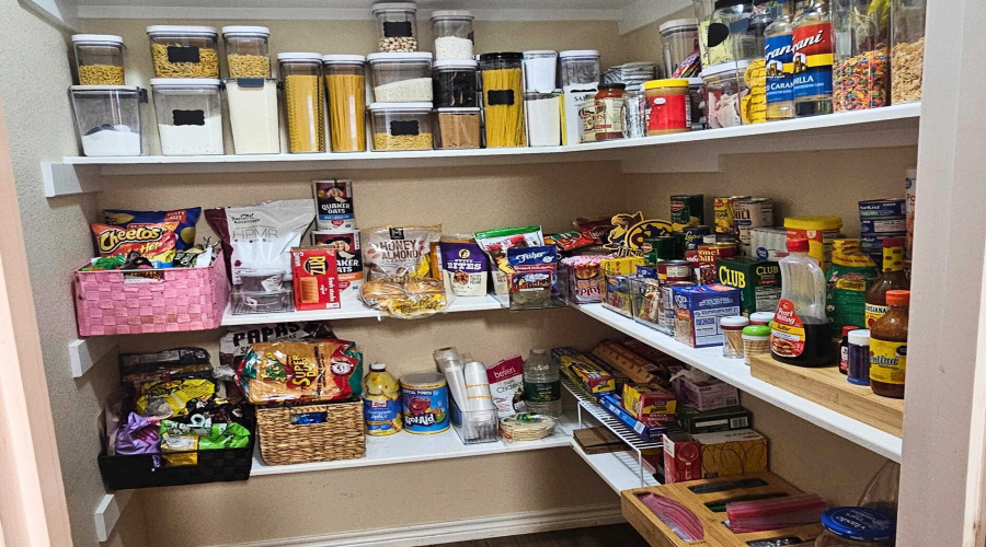 11317 Kirby Dr, Laredo, Texas 78045-5003, 5 Bedrooms Bedrooms, 8 Rooms Rooms,2 BathroomsBathrooms,Residential,For Sale,11317 Kirby Dr,20255264