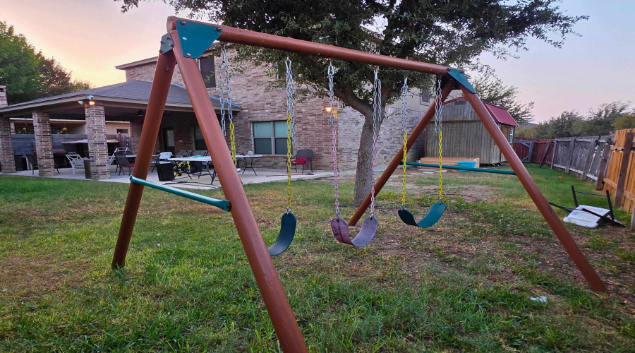 11317 Kirby Dr, Laredo, Texas 78045-5003, 5 Bedrooms Bedrooms, 8 Rooms Rooms,2 BathroomsBathrooms,Residential,For Sale,11317 Kirby Dr,20255264