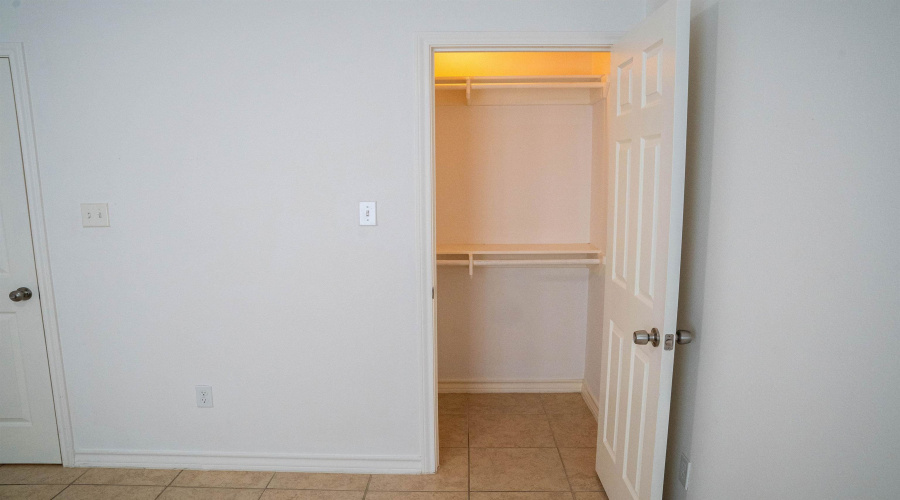 1507 Riddle Dr, Laredo, Texas 78046-8892, 3 Bedrooms Bedrooms, 5 Rooms Rooms,2 BathroomsBathrooms,Residential,For Sale,1507 Riddle Dr,20255265