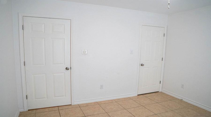 1507 Riddle Dr, Laredo, Texas 78046-8892, 3 Bedrooms Bedrooms, 5 Rooms Rooms,2 BathroomsBathrooms,Residential,For Sale,1507 Riddle Dr,20255265