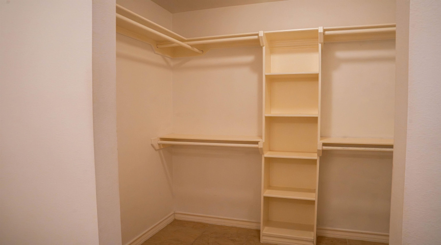 1507 Riddle Dr, Laredo, Texas 78046-8892, 3 Bedrooms Bedrooms, 5 Rooms Rooms,2 BathroomsBathrooms,Residential,For Sale,1507 Riddle Dr,20255265