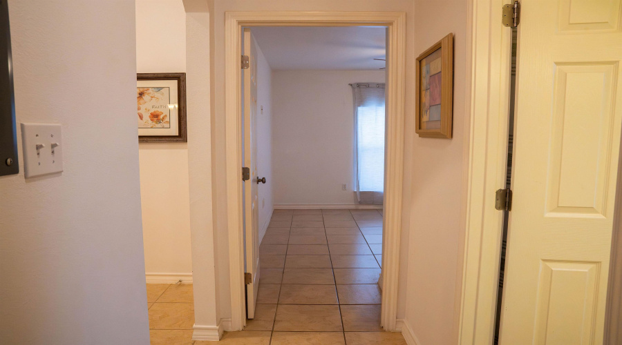 1507 Riddle Dr, Laredo, Texas 78046-8892, 3 Bedrooms Bedrooms, 5 Rooms Rooms,2 BathroomsBathrooms,Residential,For Sale,1507 Riddle Dr,20255265