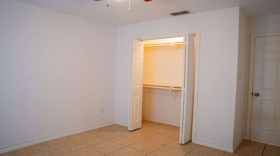 1507 Riddle Dr, Laredo, Texas 78046-8892, 3 Bedrooms Bedrooms, 5 Rooms Rooms,2 BathroomsBathrooms,Residential,For Sale,1507 Riddle Dr,20255265