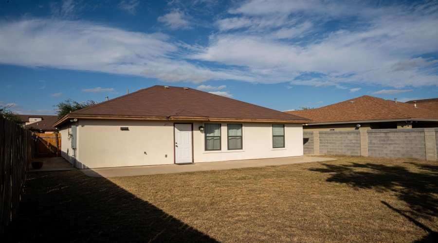 1507 Riddle Dr, Laredo, Texas 78046-8892, 3 Bedrooms Bedrooms, 5 Rooms Rooms,2 BathroomsBathrooms,Residential,For Sale,1507 Riddle Dr,20255265