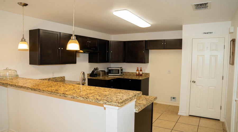 1507 Riddle Dr, Laredo, Texas 78046-8892, 3 Bedrooms Bedrooms, 5 Rooms Rooms,2 BathroomsBathrooms,Residential,For Sale,1507 Riddle Dr,20255265