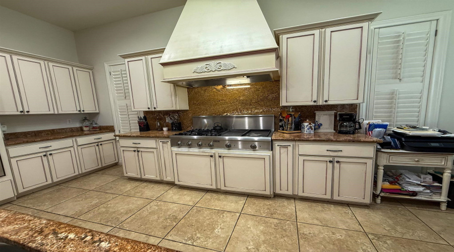 328 Lake Powell Dr, laredo, Texas 78043, 4 Bedrooms Bedrooms, 7 Rooms Rooms,4 BathroomsBathrooms,Residential,For Sale,328 Lake Powell Dr,20255266