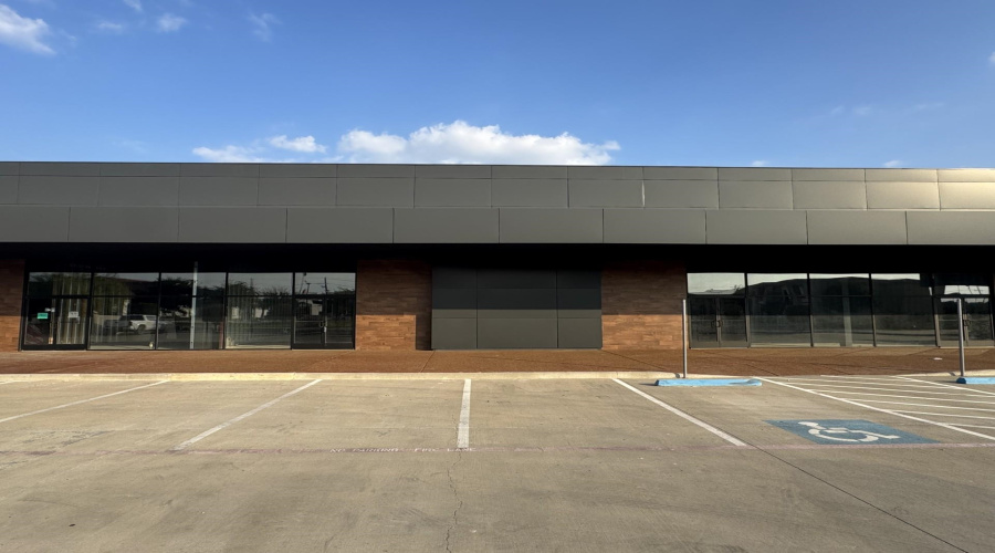 7219 Rocio Dr, Laredo, Texas 78041-9408, 1 Room Rooms,1 BathroomBathrooms,Commercial retail/office,For Rent,7219 Rocio Dr,20255280