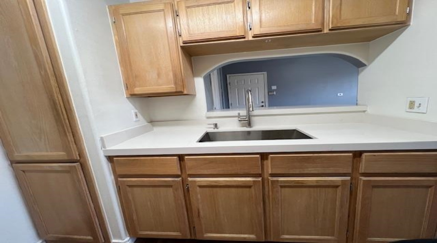 9802 Cantera Ct, LAREDO, Texas 78045, 2 Bedrooms Bedrooms, 4 Rooms Rooms,2 BathroomsBathrooms,Residential,For Sale,9802 Cantera Ct,20251381