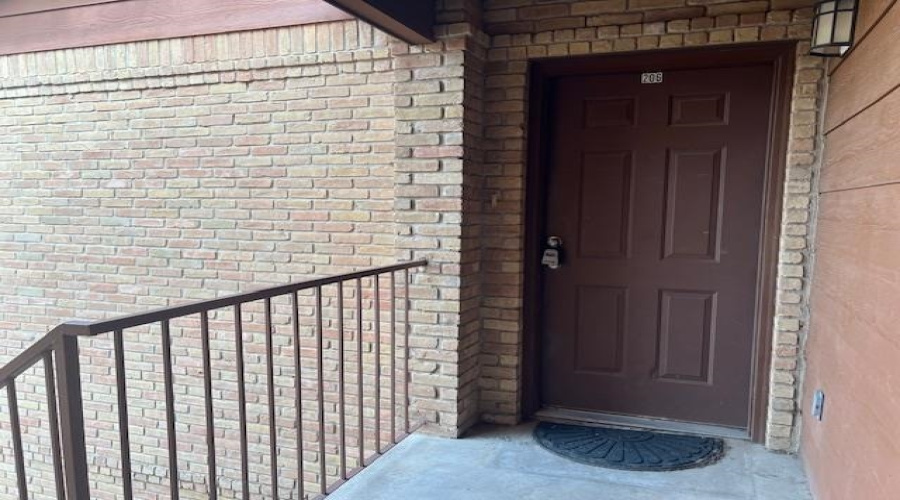 9802 Cantera Ct, LAREDO, Texas 78045, 2 Bedrooms Bedrooms, 4 Rooms Rooms,2 BathroomsBathrooms,Residential,For Sale,9802 Cantera Ct,20251381