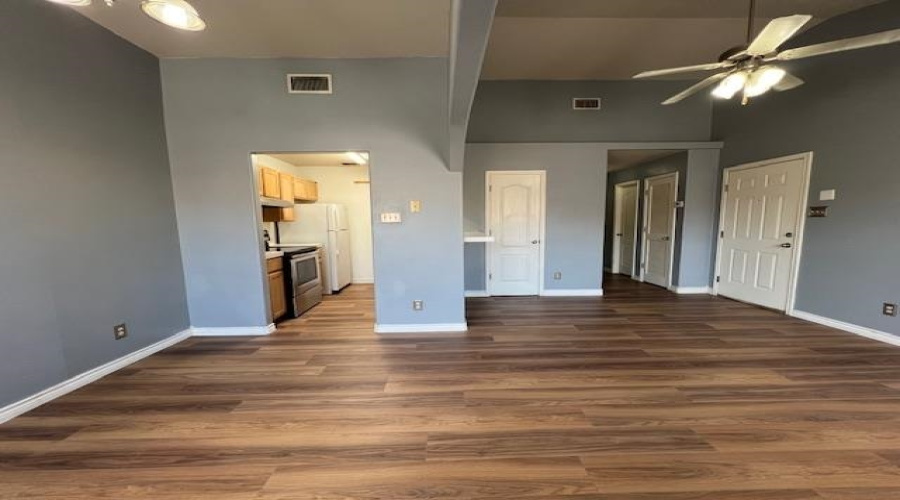 9802 Cantera Ct, LAREDO, Texas 78045, 2 Bedrooms Bedrooms, 4 Rooms Rooms,2 BathroomsBathrooms,Residential,For Sale,9802 Cantera Ct,20251381