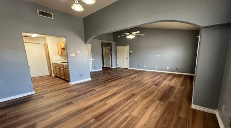 9802 Cantera Ct, LAREDO, Texas 78045, 2 Bedrooms Bedrooms, 4 Rooms Rooms,2 BathroomsBathrooms,Residential,For Sale,9802 Cantera Ct,20251381