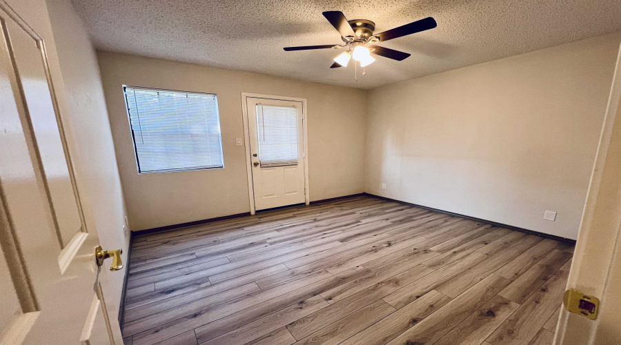 104 Belaire Dr, LAREDO, Texas 78041, 2 Bedrooms Bedrooms, 4 Rooms Rooms,2 BathroomsBathrooms,Residential,For Rent,104 Belaire Dr,20255270