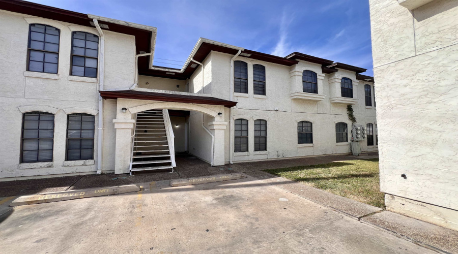 104 Belaire Dr, LAREDO, Texas 78041, 2 Bedrooms Bedrooms, 4 Rooms Rooms,2 BathroomsBathrooms,Residential,For Rent,104 Belaire Dr,20255270