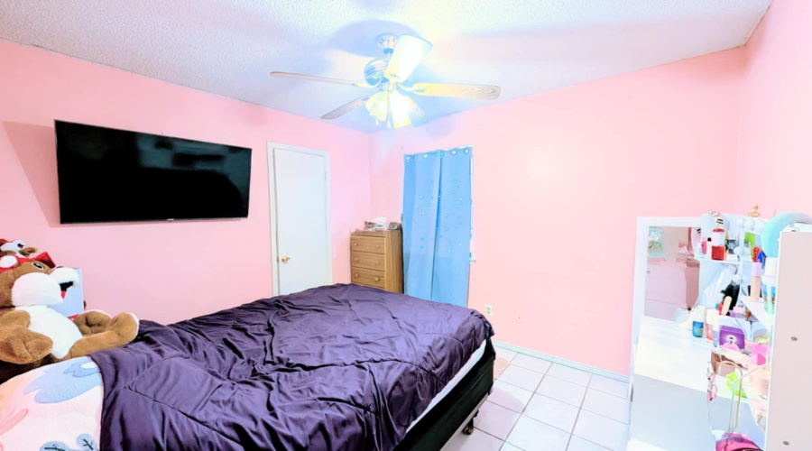 105 Tamarack Lp, Laredo, Texas 78045, 3 Bedrooms Bedrooms, 5 Rooms Rooms,2 BathroomsBathrooms,Residential,For Sale,105 Tamarack Lp,20255271