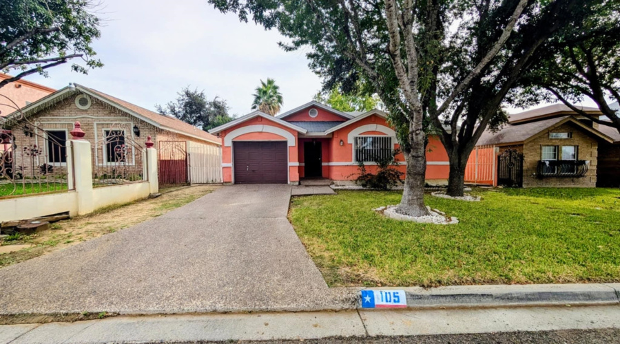 105 Tamarack Lp, Laredo, Texas 78045, 3 Bedrooms Bedrooms, 5 Rooms Rooms,2 BathroomsBathrooms,Residential,For Sale,105 Tamarack Lp,20255271