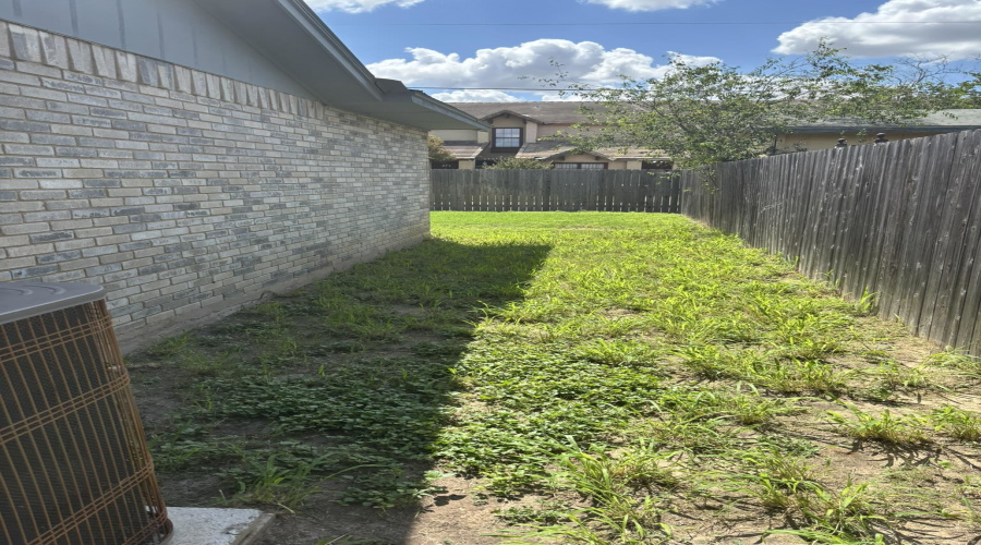 213 S Dakota St S, Laredo, Texas 78041, 3 Bedrooms Bedrooms, 6 Rooms Rooms,2 BathroomsBathrooms,Residential,For Rent,213 S Dakota St S,20255272