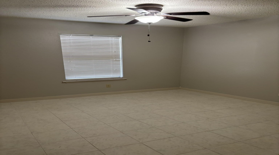 213 S Dakota St S, Laredo, Texas 78041, 3 Bedrooms Bedrooms, 6 Rooms Rooms,2 BathroomsBathrooms,Residential,For Rent,213 S Dakota St S,20255272