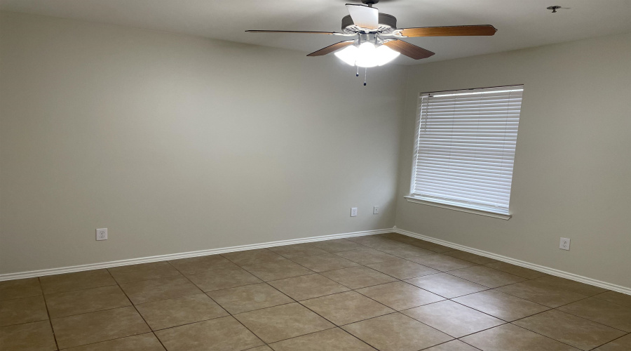 5402 Marcella Ave, LAREDO, Texas 78041, 2 Bedrooms Bedrooms, 4 Rooms Rooms,1 BathroomBathrooms,Residential,For Rent,5402 Marcella Ave,20255273