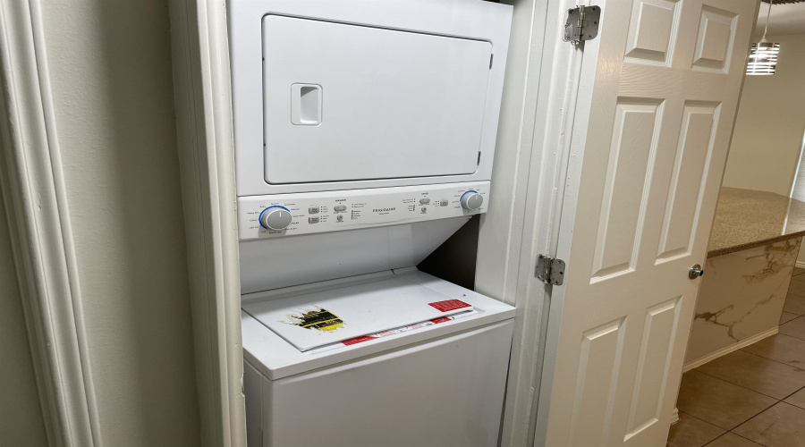 5402 Marcella Ave, LAREDO, Texas 78041, 2 Bedrooms Bedrooms, 4 Rooms Rooms,1 BathroomBathrooms,Residential,For Rent,5402 Marcella Ave,20255273