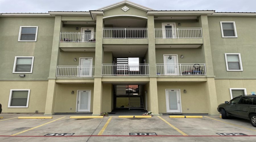 5402 Marcella Ave, LAREDO, Texas 78041, 2 Bedrooms Bedrooms, 4 Rooms Rooms,1 BathroomBathrooms,Residential,For Rent,5402 Marcella Ave,20255273