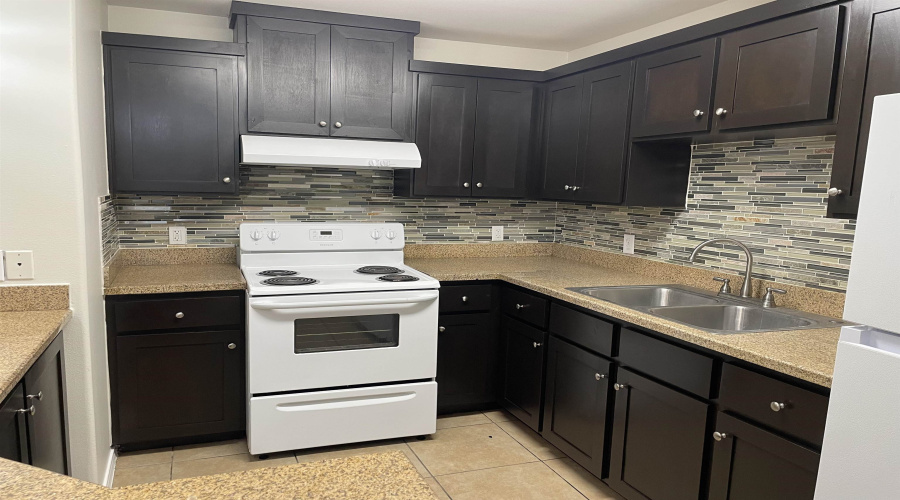 5402 Marcella Ave, LAREDO, Texas 78041, 2 Bedrooms Bedrooms, 4 Rooms Rooms,1 BathroomBathrooms,Residential,For Rent,5402 Marcella Ave,20255273