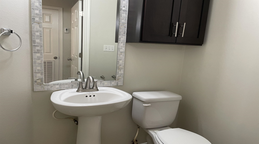 5402 Marcella Ave, LAREDO, Texas 78041, 2 Bedrooms Bedrooms, 4 Rooms Rooms,1 BathroomBathrooms,Residential,For Rent,5402 Marcella Ave,20255273