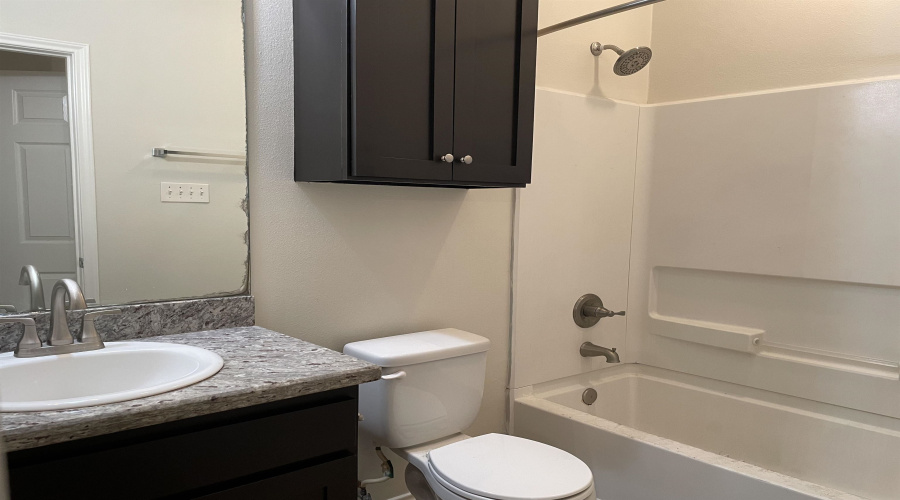 5402 Marcella Ave, LAREDO, Texas 78041, 2 Bedrooms Bedrooms, 4 Rooms Rooms,1 BathroomBathrooms,Residential,For Rent,5402 Marcella Ave,20255276