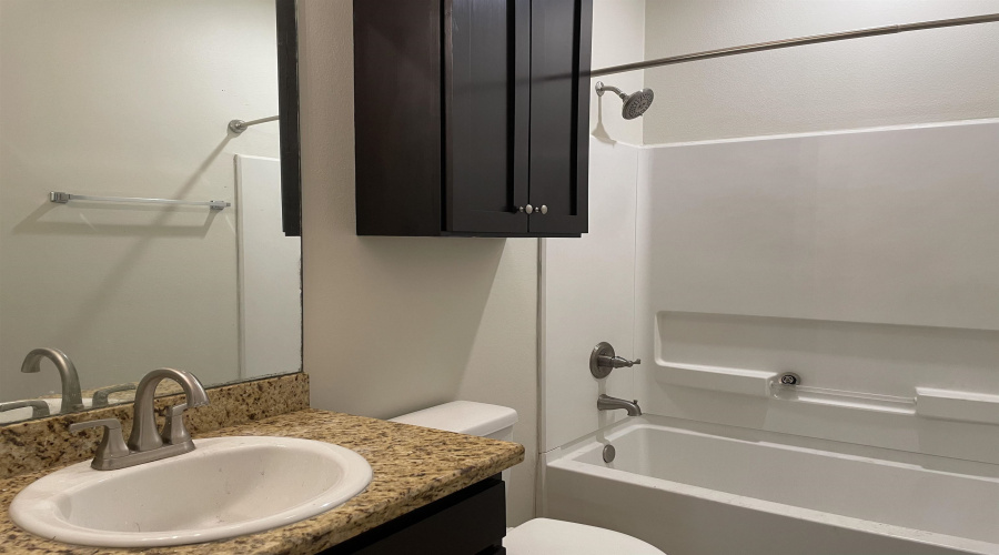 5402 Marcella Ave, LAREDO, Texas 78041, 2 Bedrooms Bedrooms, 4 Rooms Rooms,1 BathroomBathrooms,Residential,For Rent,5402 Marcella Ave,20255276