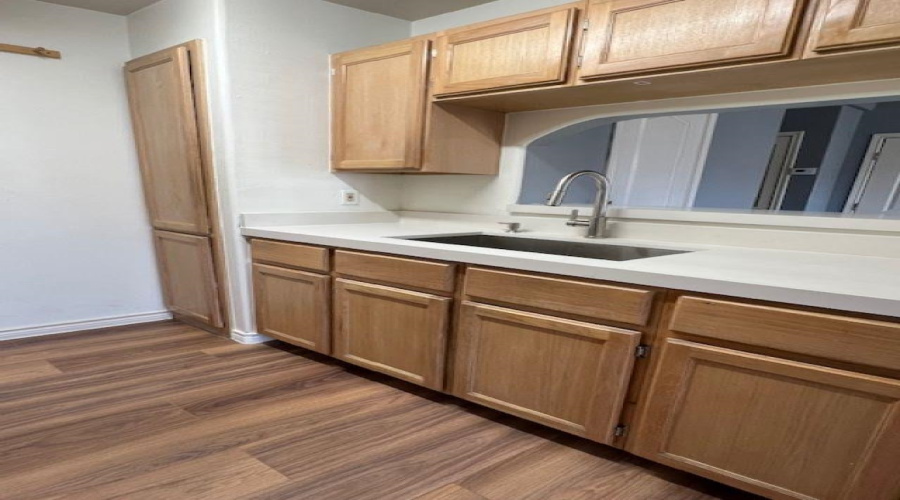 9802 Cantera Ct, LAREDO, Texas 78045, 2 Bedrooms Bedrooms, 4 Rooms Rooms,2 BathroomsBathrooms,Residential,For Rent,9802 Cantera Ct,20255279