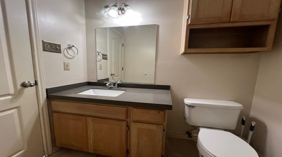 9802 Cantera Ct, LAREDO, Texas 78045, 2 Bedrooms Bedrooms, 4 Rooms Rooms,2 BathroomsBathrooms,Residential,For Rent,9802 Cantera Ct,20255279