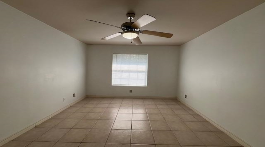 9802 Cantera Ct, LAREDO, Texas 78045, 2 Bedrooms Bedrooms, 4 Rooms Rooms,2 BathroomsBathrooms,Residential,For Rent,9802 Cantera Ct,20255279