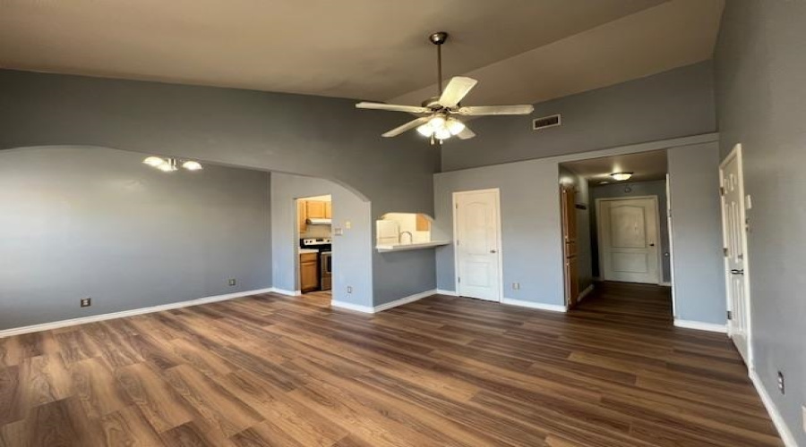 9802 Cantera Ct, LAREDO, Texas 78045, 2 Bedrooms Bedrooms, 4 Rooms Rooms,2 BathroomsBathrooms,Residential,For Rent,9802 Cantera Ct,20255279