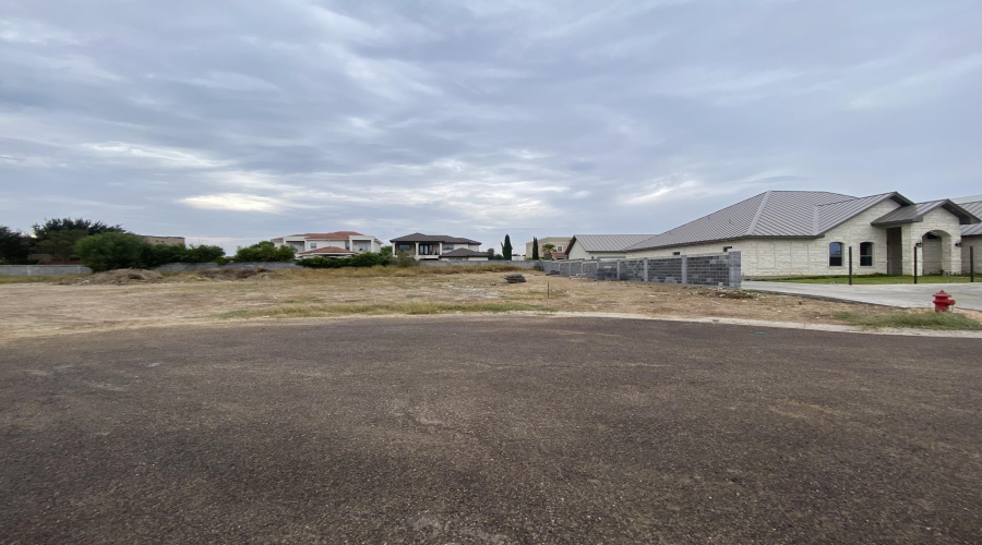 334 Iguazu Falls, LAREDO, Texas 78041, ,Land,For Sale,334 Iguazu Falls,20255293