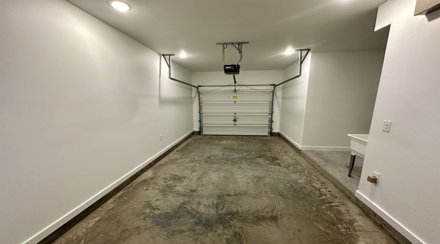 8218 Casa Verde Rd, Laredo, Texas 78041, 3 Bedrooms Bedrooms, 7 Rooms Rooms,2 BathroomsBathrooms,Residential,For Rent,8218 Casa Verde Rd,20254378