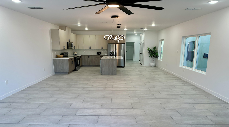 8218 Casa Verde Rd, Laredo, Texas 78041, 3 Bedrooms Bedrooms, 7 Rooms Rooms,2 BathroomsBathrooms,Residential,For Rent,8218 Casa Verde Rd,20254378