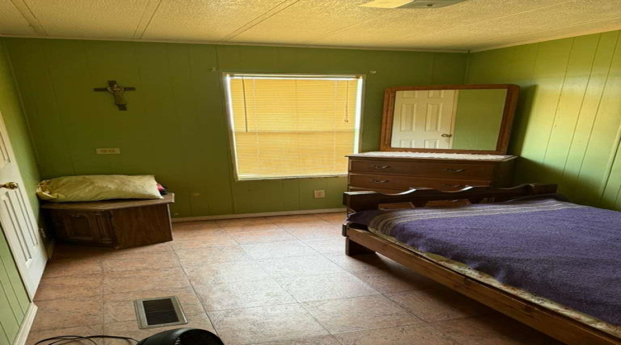 701 W Amiens E Pl, Laredo, Texas 78045, 5 Bedrooms Bedrooms, 6 Rooms Rooms,2 BathroomsBathrooms,Residential,For Sale,701 W Amiens E Pl,20255281