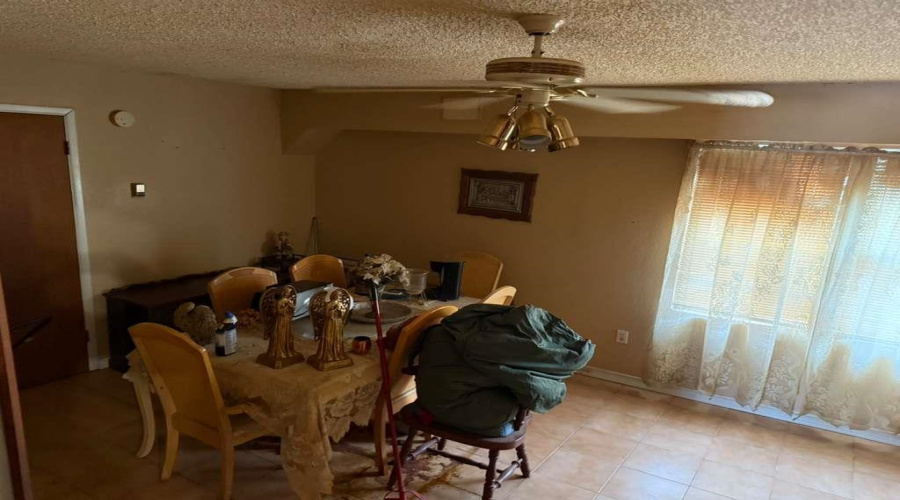 701 W Amiens E Pl, Laredo, Texas 78045, 5 Bedrooms Bedrooms, 6 Rooms Rooms,2 BathroomsBathrooms,Residential,For Sale,701 W Amiens E Pl,20255281